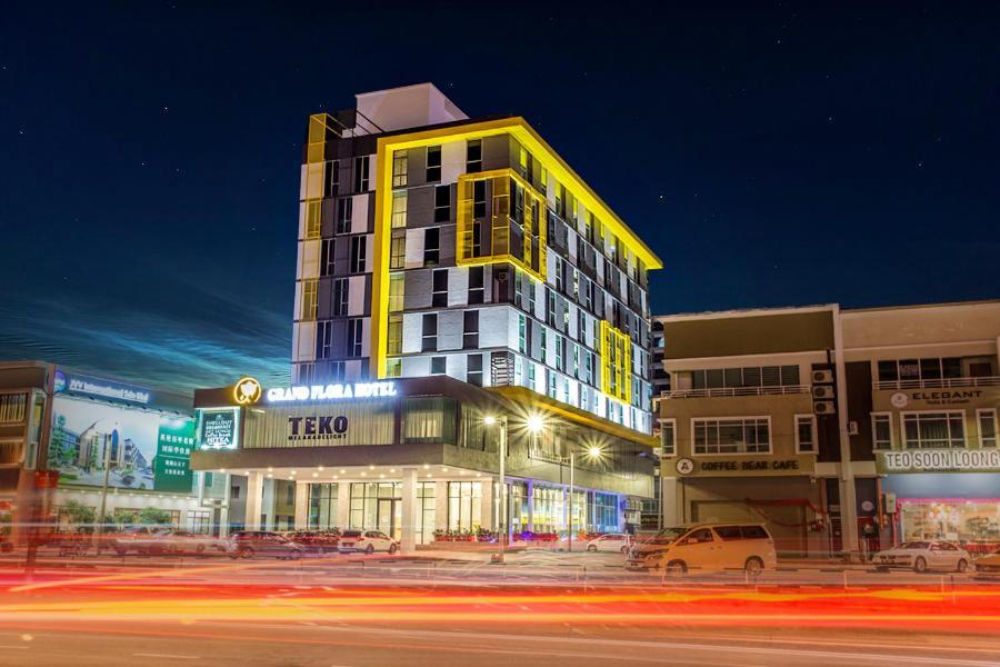 แกรนด์ ฟลอรา โฮเต็ล Hotel Malacca ภายนอก รูปภาพ