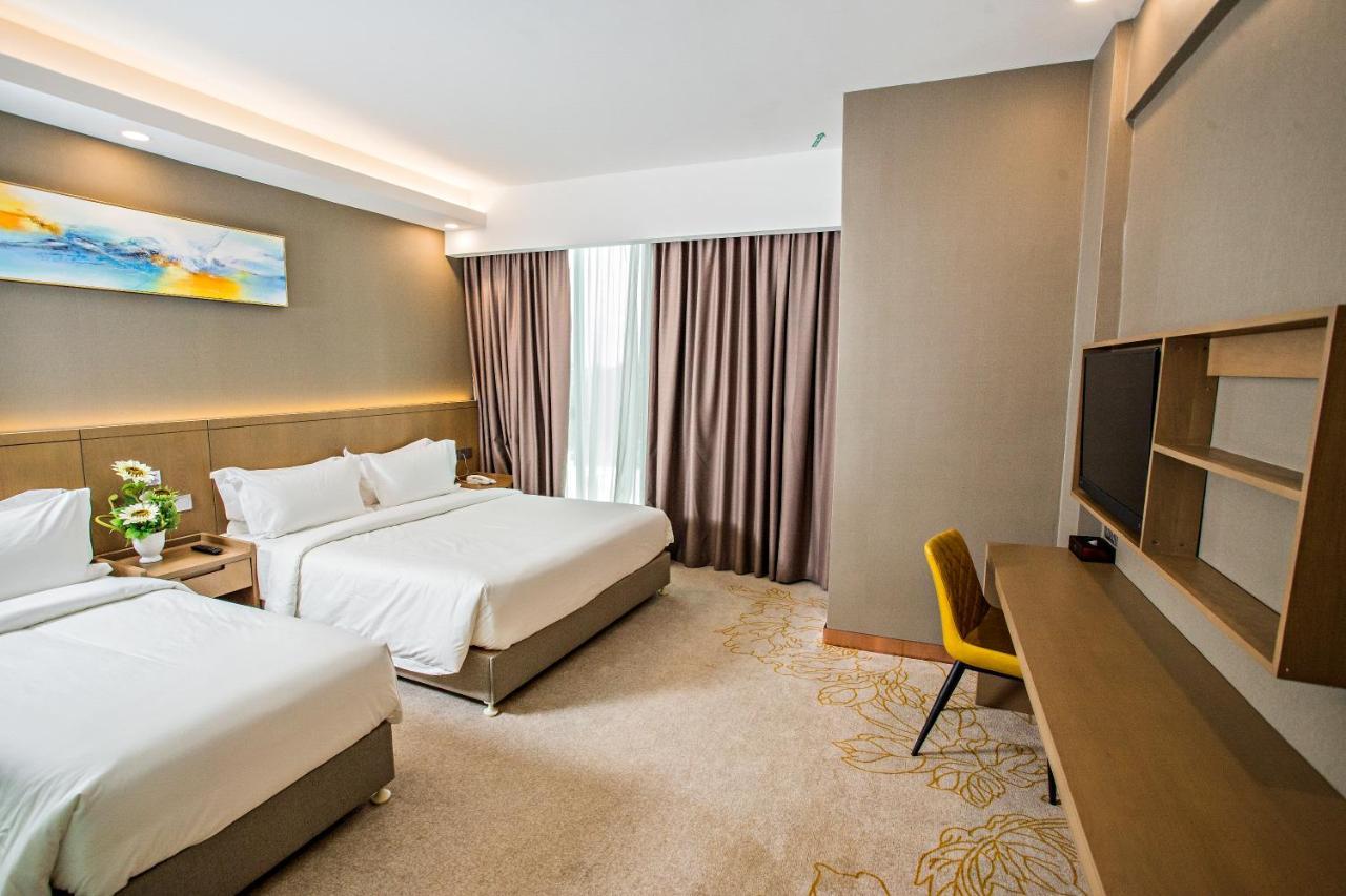 แกรนด์ ฟลอรา โฮเต็ล Hotel Malacca ภายนอก รูปภาพ