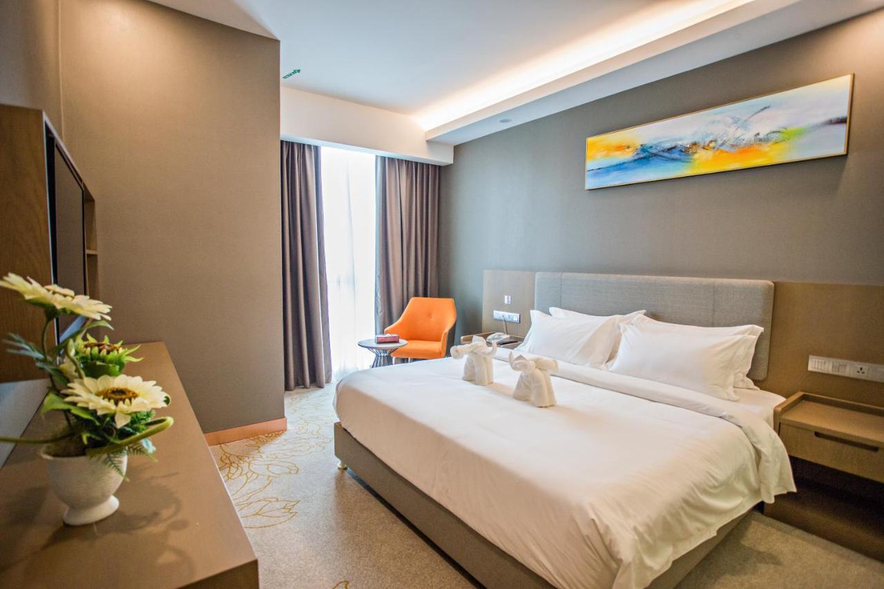 แกรนด์ ฟลอรา โฮเต็ล Hotel Malacca ภายนอก รูปภาพ